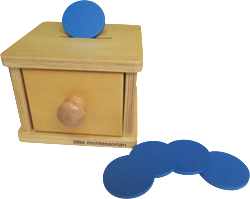 Little Montessorian 蒙特梭利木製投幣盒存錢箱 1歲幼兒Nido精細動作手腕旋轉物體恆存訓練教具